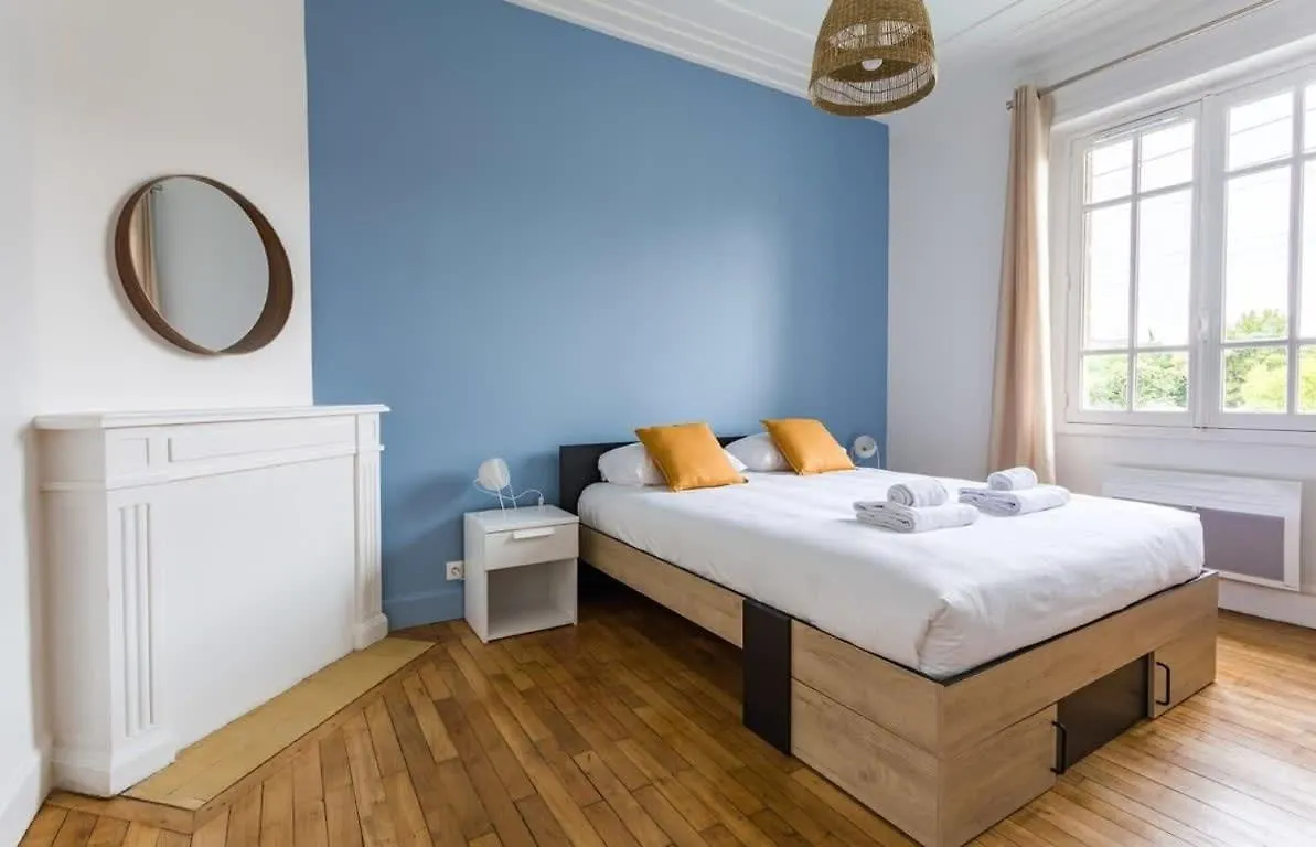 Saint-Exupery - Bel Appartement Renove/Parking Cancale Apartment